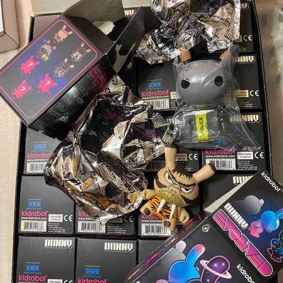 Kidrobot Dunny 3" set of 20. Evolved series opened. - Picture 6 of 6